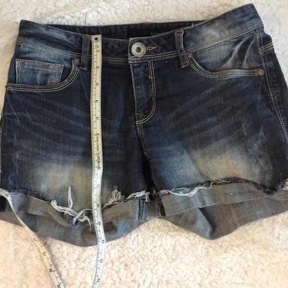 Denim Shorts with Frayed Edges - Picture 2 of 3